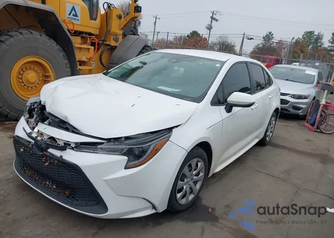 2020 Toyota Corolla Le z USA, uszkodzony, nr VIN 5YFEPRAE7LP036987